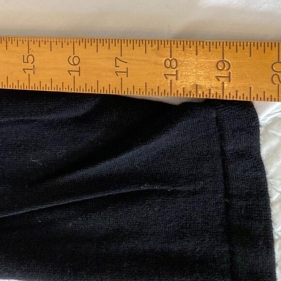 Men's Quarter-Zip Long-Sleeved Merino Wool Sweater, Large - Picture 8 of 9